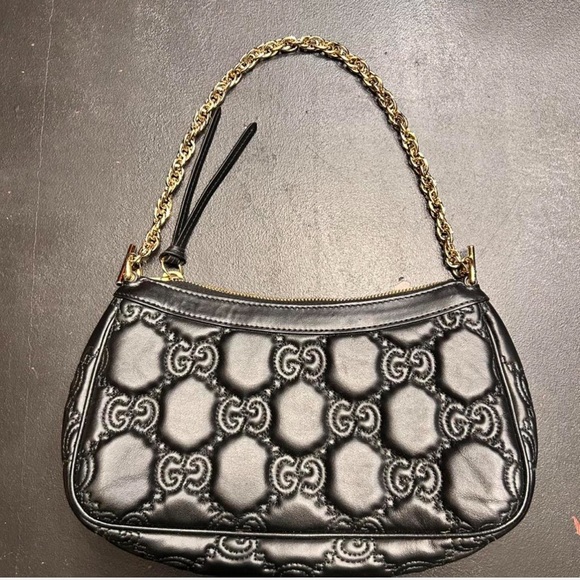 Gucci GG Matelasse Shoulder Bag with Gold Chain - Picture 3 of 6